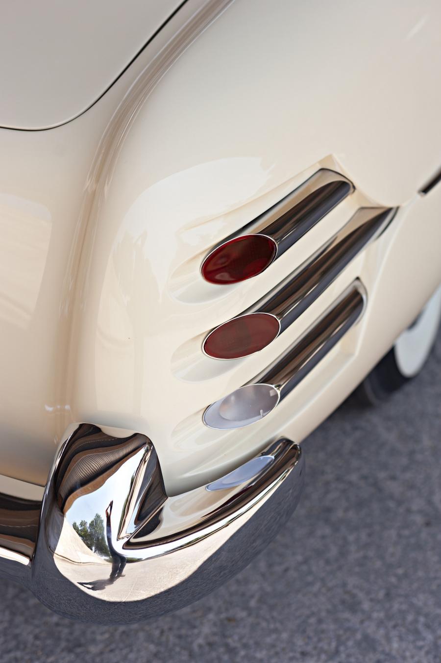 Детали экстерьера Hudson Italia Coupe 1954 года  (фото 29 из 37)